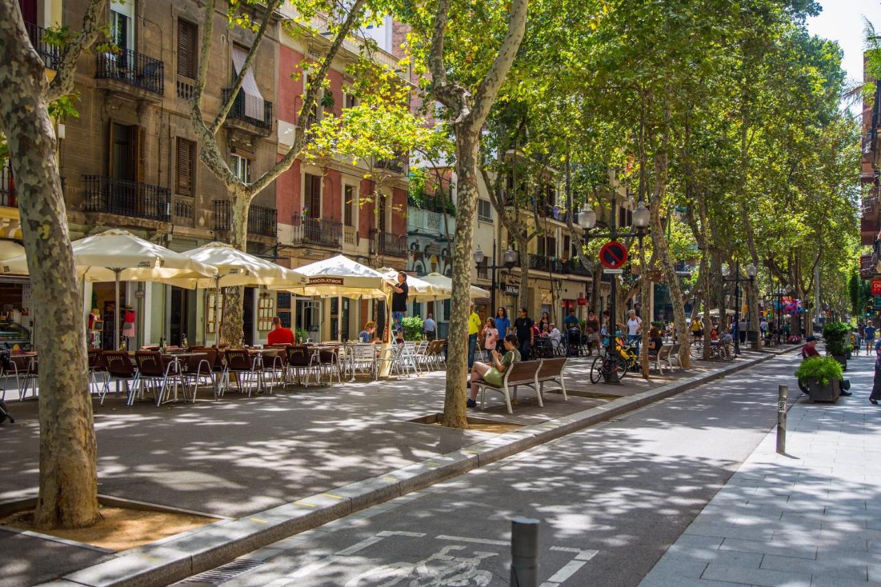 Beautiful And Comfy Boat In Barcelona With Boat Tour Option Hotel Luaran gambar