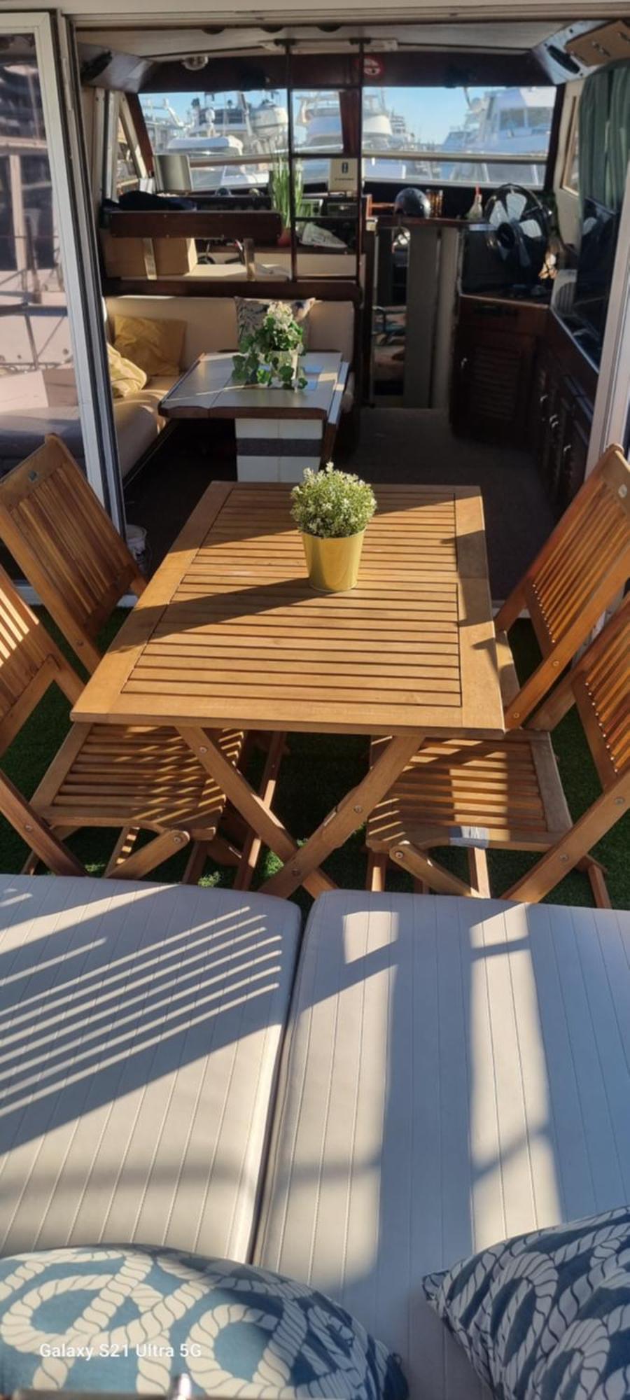 Beautiful And Comfy Boat In Barcelona With Boat Tour Option Hotel Luaran gambar
