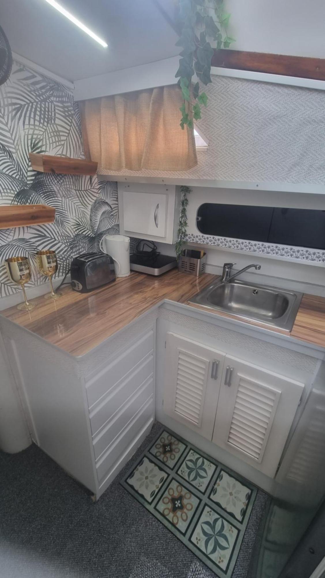 Beautiful And Comfy Boat In Barcelona With Boat Tour Option Hotel Luaran gambar